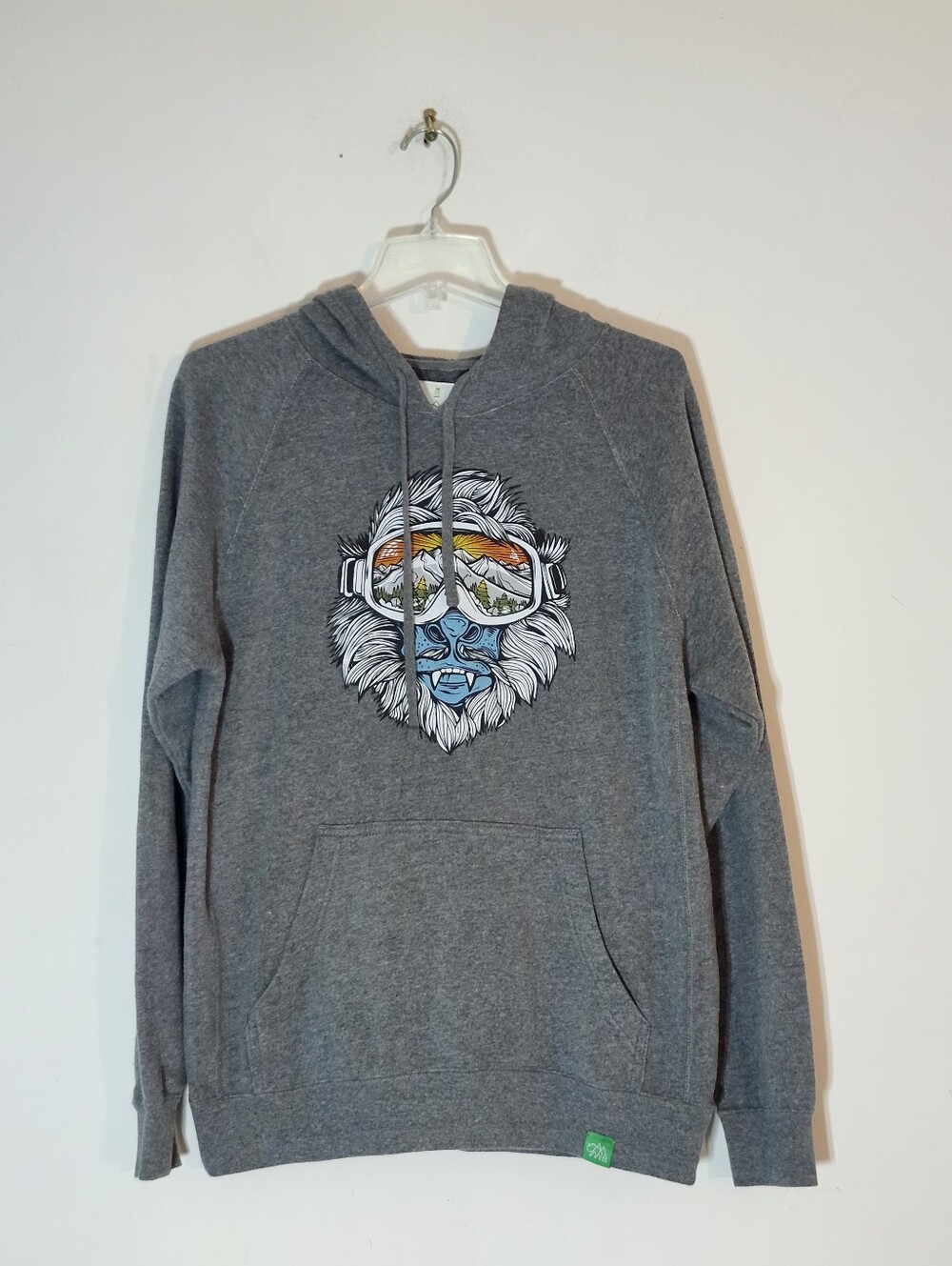 Wild Tribute "Powder to the People" Graphic Hoodie Size: M Color: Gray